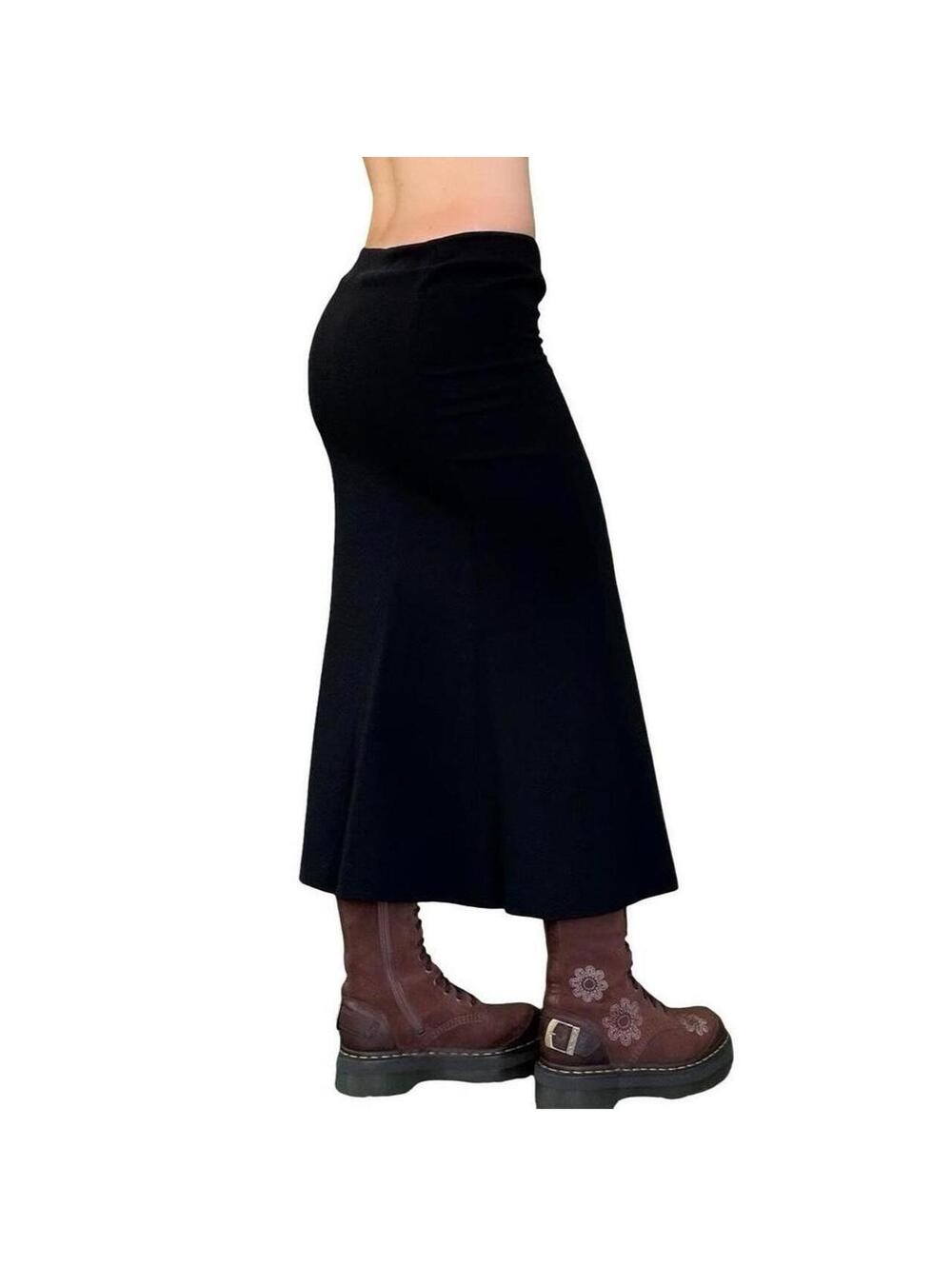 Y2K MINIMALIST TRAD GOTH SKIRT